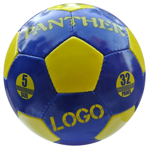 Jalkapallot omalla logolla